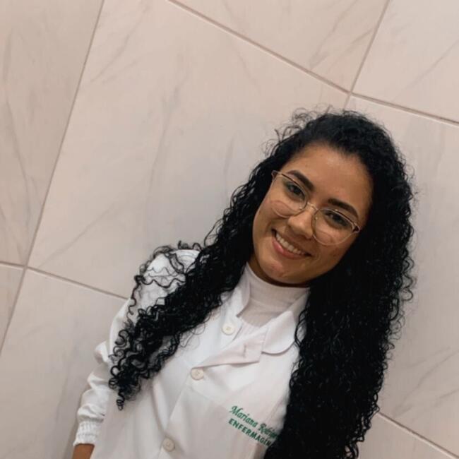 Babysitter in Hidrolândia (Goiás): Mariana