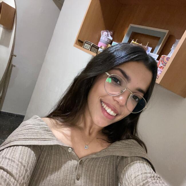 Babysitter in Seville: Aisha Belouahrani