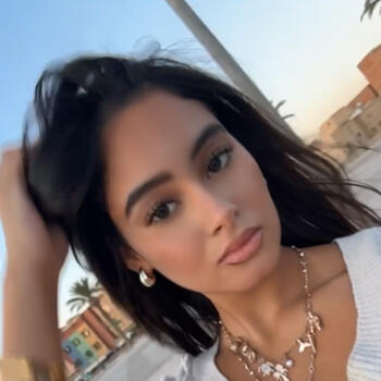 Babysitter in Suresnes: Meriem