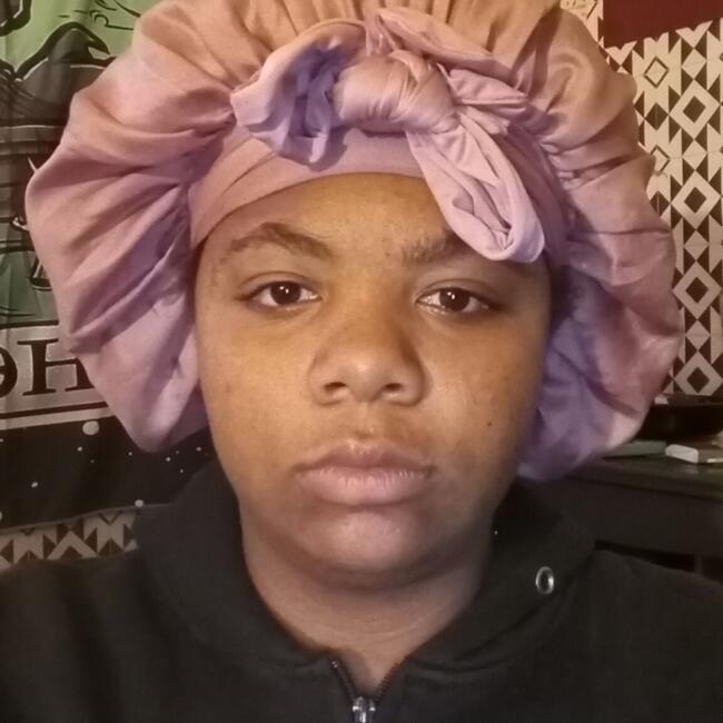 Nanny in Milwaukee: Charqueena