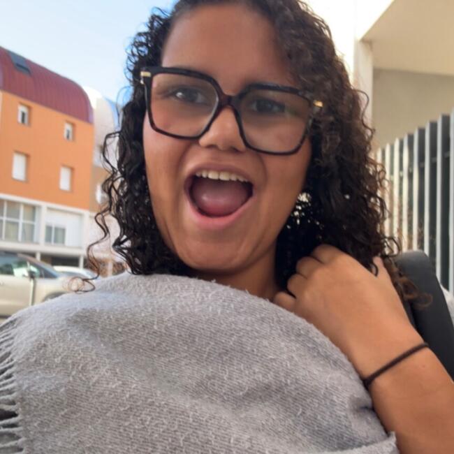 Babysitter in Neuilly-sur-Marne: Eva