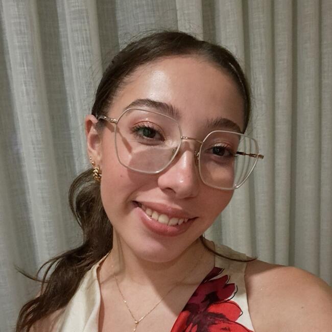 Babysitter em Vila Verde: Daniela