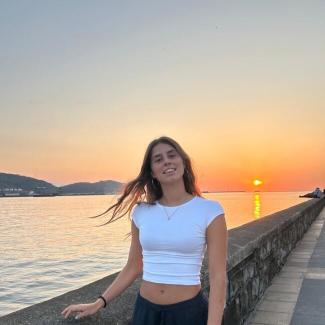 Babysitter in Donostia / San Sebastian: Lide