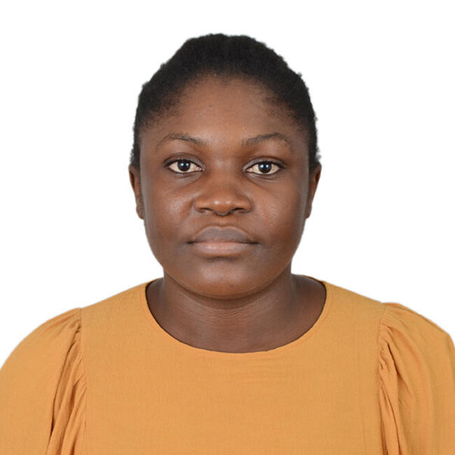 Nanny in Jazīrat Abū Z̧aby: Irisclaire