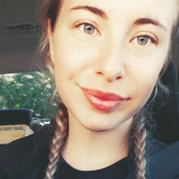 Babysitter in Whakatane: Lily