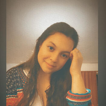 Niñera en Young: Nicole