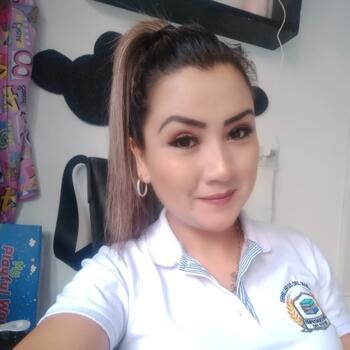 Niñera en Azuqueca: Marcela Bustamante