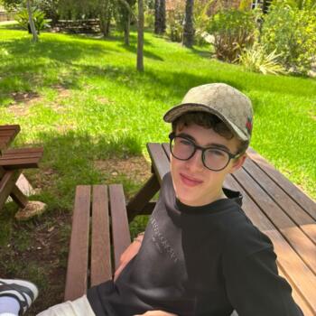 Trabalho de babysitting em Portimão: Trabalho de babysitting Bruno