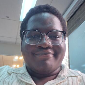 Babysitter Canberra: Ekow