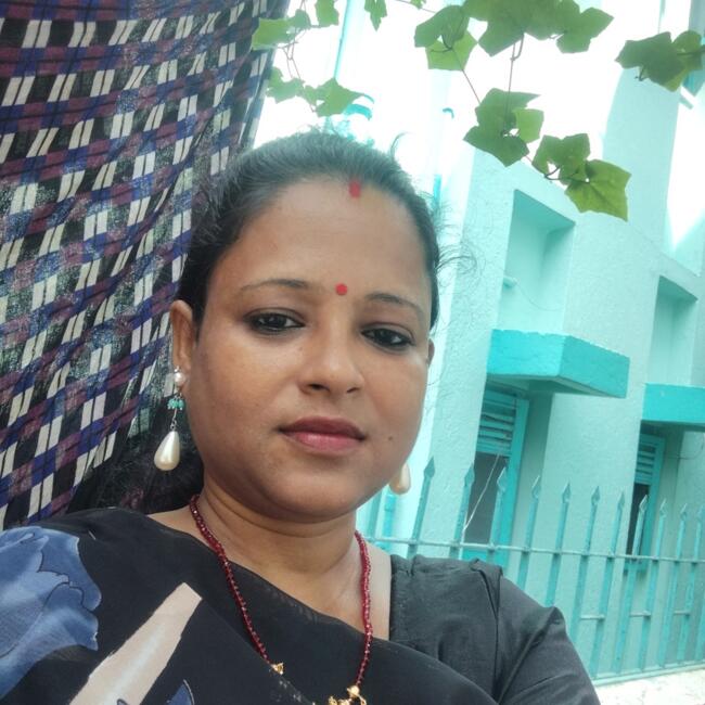 Contai में बेबीसिटर: Piuli