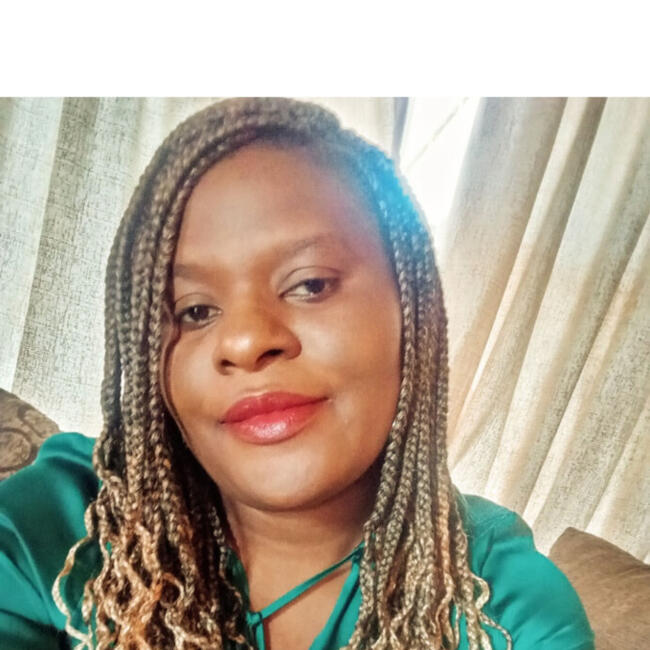 Babysitter in Mogale City: Naomi