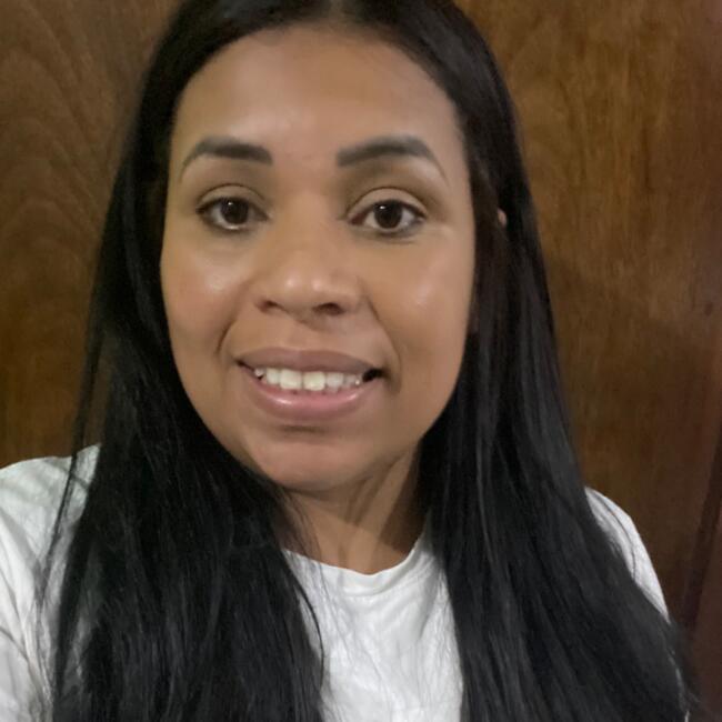 Babysitter in Embu das Artes: Debora