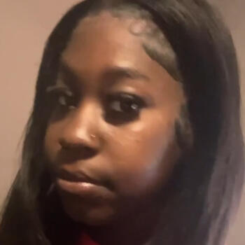 Babysitter in Memphis: Dominique