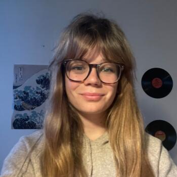 Babysitter in Bordeaux: Leonie