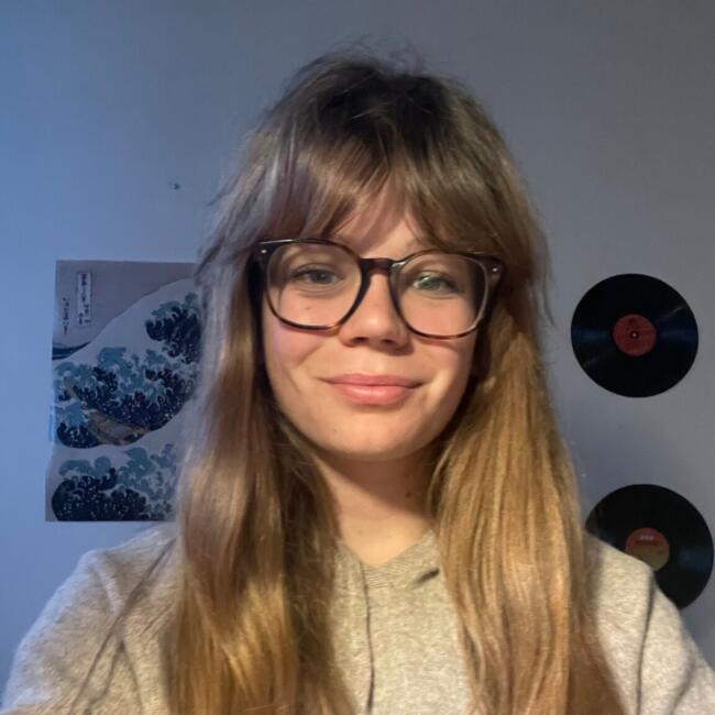 Babysitter in Bordeaux: Leonie