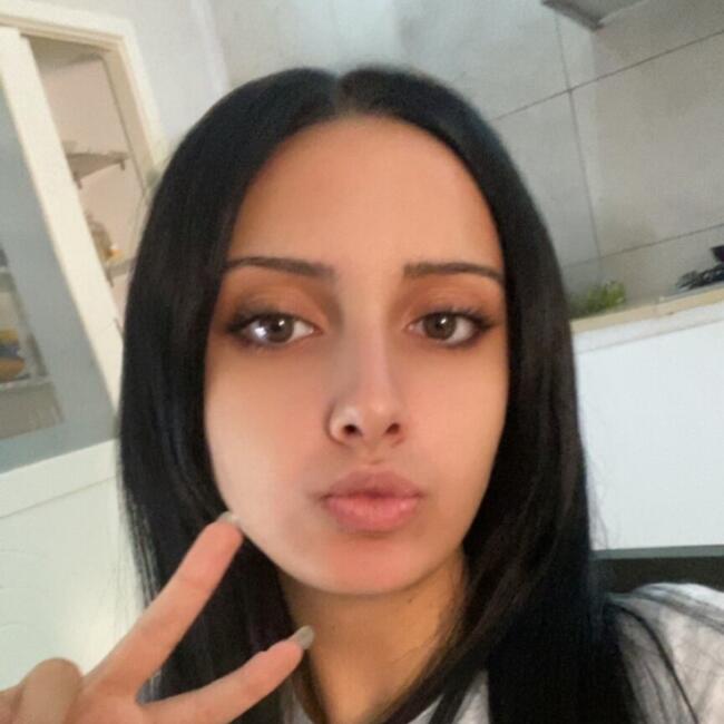 Nanny in Joué-lès-Tours: Yasmine