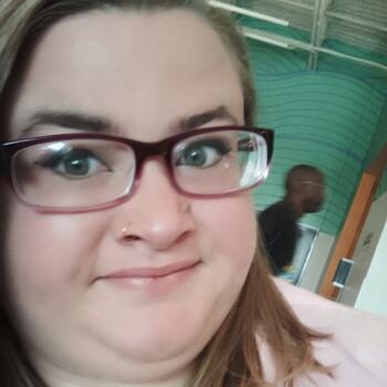 Babysitter in Arlington: Jen