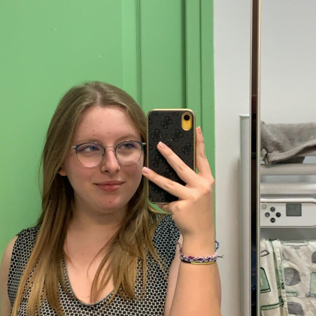 Babysitter in Pimprez: Oliana