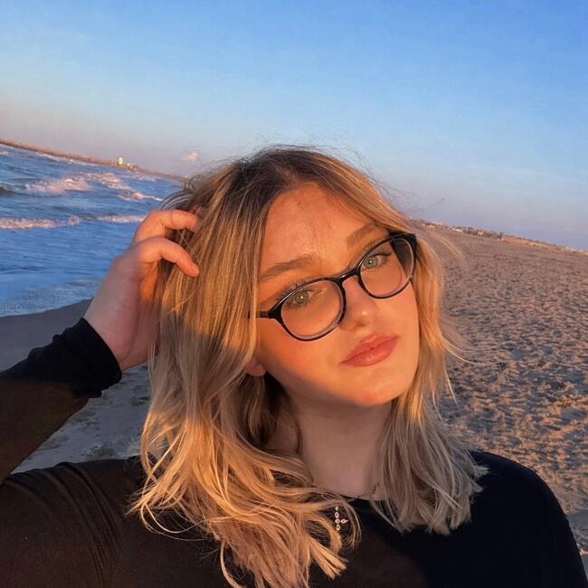 Babysitter in Thenailles: Louane