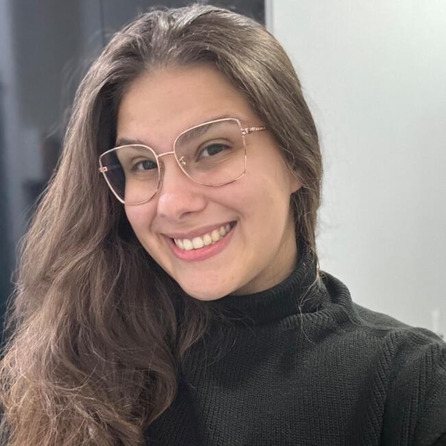 Babysitter in Curitiba: Eduarda