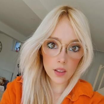 Babysitter in Néré: Laetitia