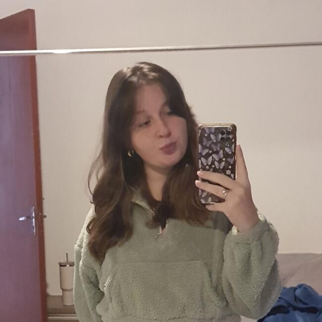 Babysitting job in Cascavel: Helena