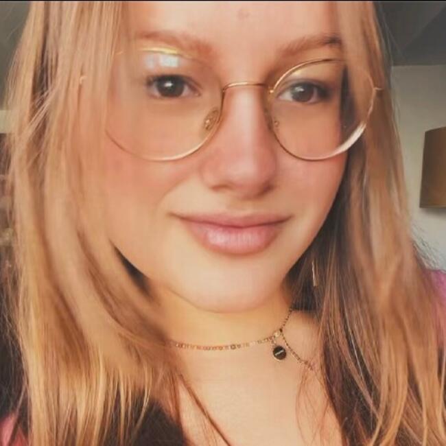 Babysitter in Valencia: Valeria