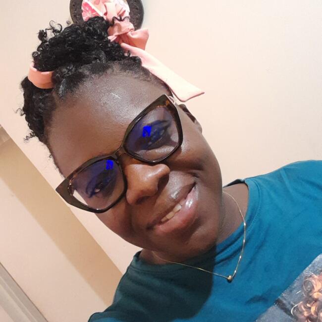 Babysitter in Clarendon Gardens: Tandeika