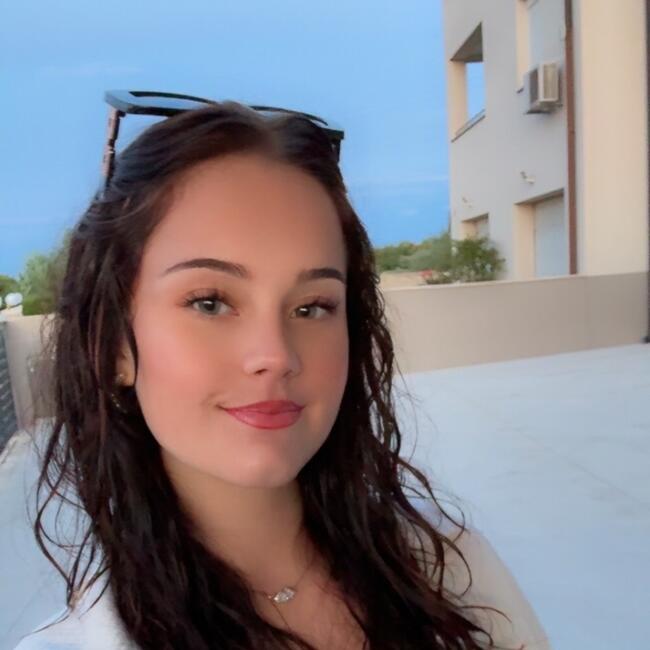 Babysitter in Salzburg: Sandra