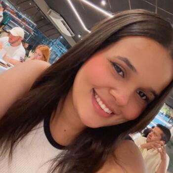 Babysitter Araçatuba: Geovanna