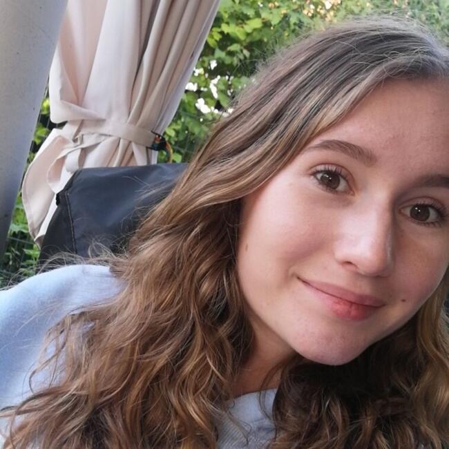 Babysitter in Deckenpfronn: Alina