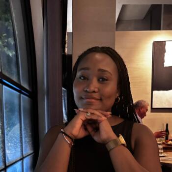 Babysitter in Seoul: Kiara