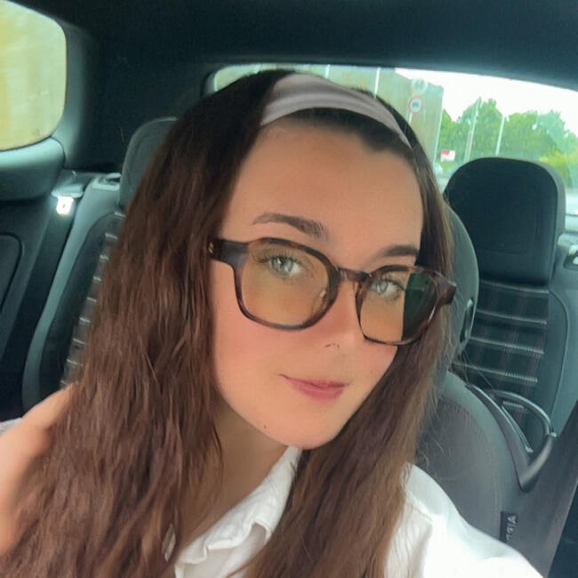 Babysitter in Houilles: Lea