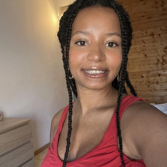 Babysitter in Cognac: Olivia