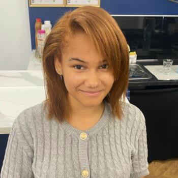 Babysitter in Vaux-sur-Seine: Neriah