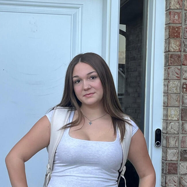 Baby-sitter in Belle River: Saige