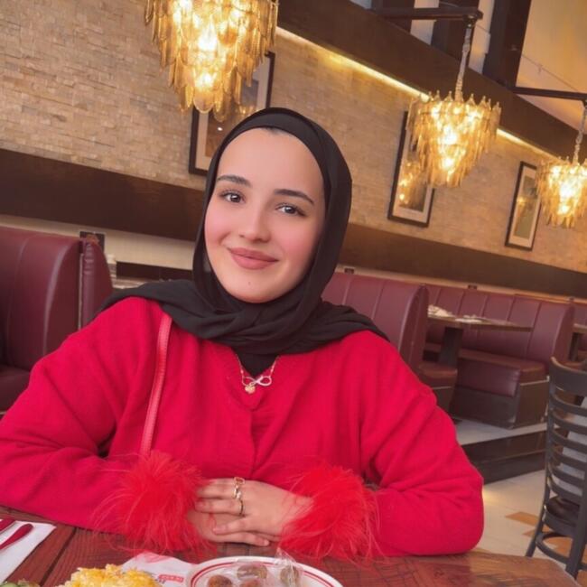 وظيفة جليسة أطفال في الرياض: Lamees