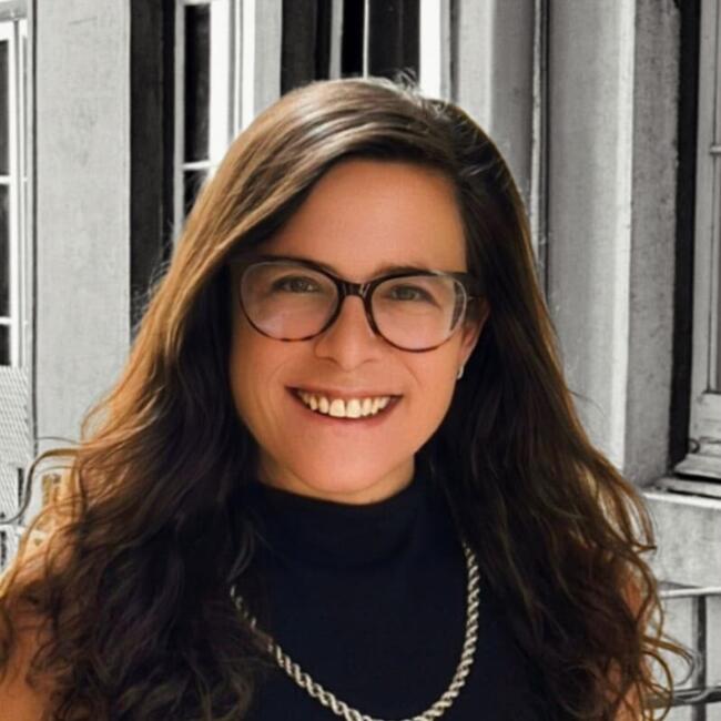 Babysitter in Lisbon: Inês