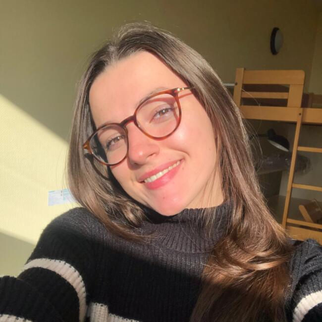 Babysitter in Versailles: Jeanne