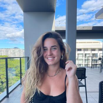 Babysitter in Donostia / San Sebastian: Paula