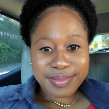 Babysitter in Oakland: Nonhlakanipho