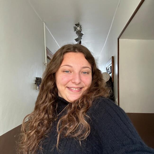 Babysitter in Paris: Capucine