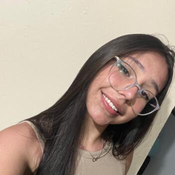 Babysitter in São Bento do Sul: Thainara