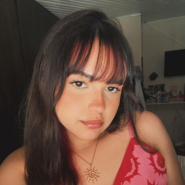 Babysitter in Uberlândia: Nicolly