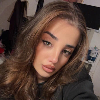 Babysitter a Castellammare di Stabia: Mara