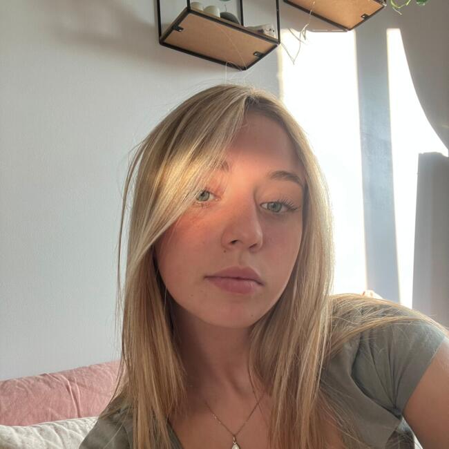 Baby-sitter à Angers: Romane