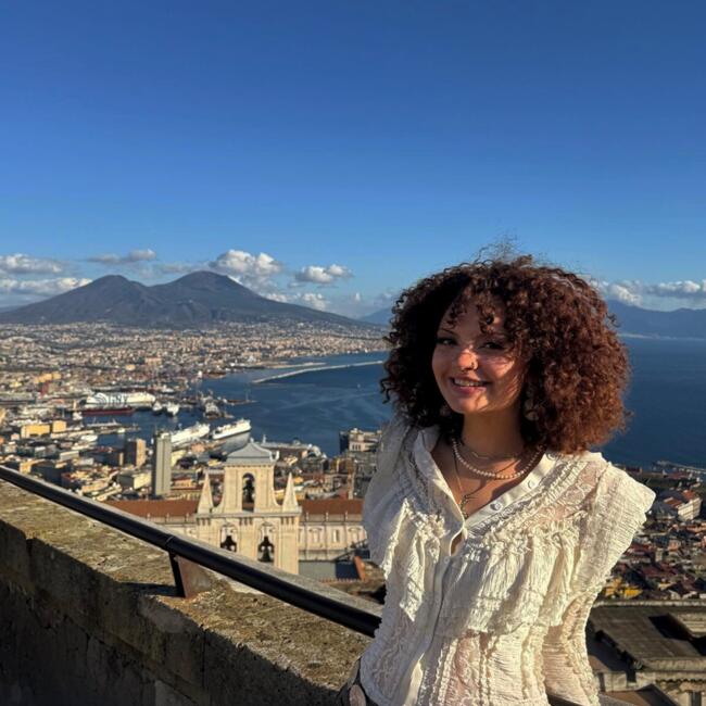 Babysitter in Naples: Jackie