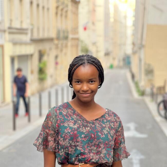 Babysitter in Melun: Aïcha