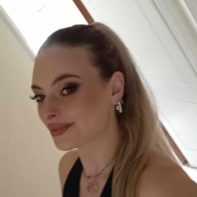 Babysitter στην περιοχή Βριλήσσια: Ναταλια