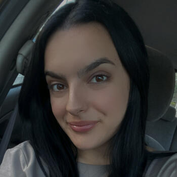 Babysitter Νέος Βουτζάς: Aurora